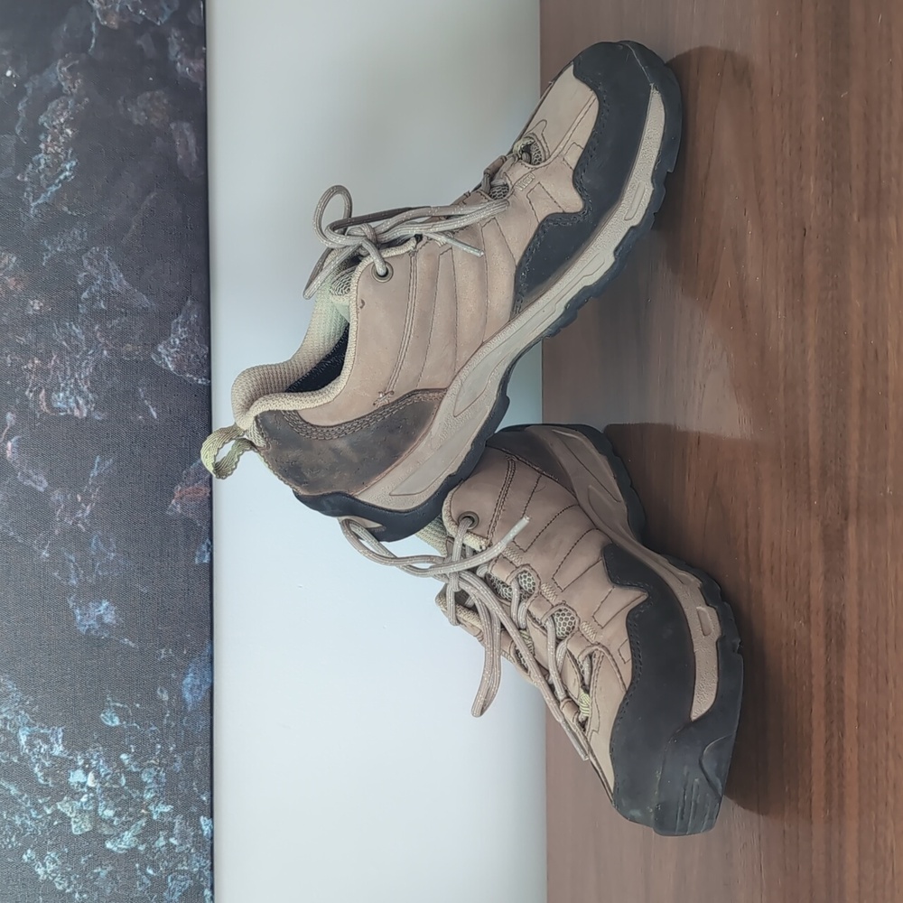 ⛰️Danner Nobo Low 3” Goretex Waterproof Tan Leather Hiking Shoes Womens Size 8.5